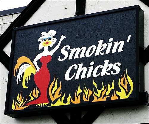 Smokin Chicks Sign
